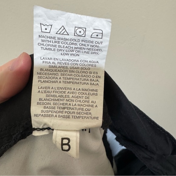 Women’s Riders by Lee Brand Black MidRise Casual Lightweight Shorts Size 24 NWOT - Picture 10 of 16